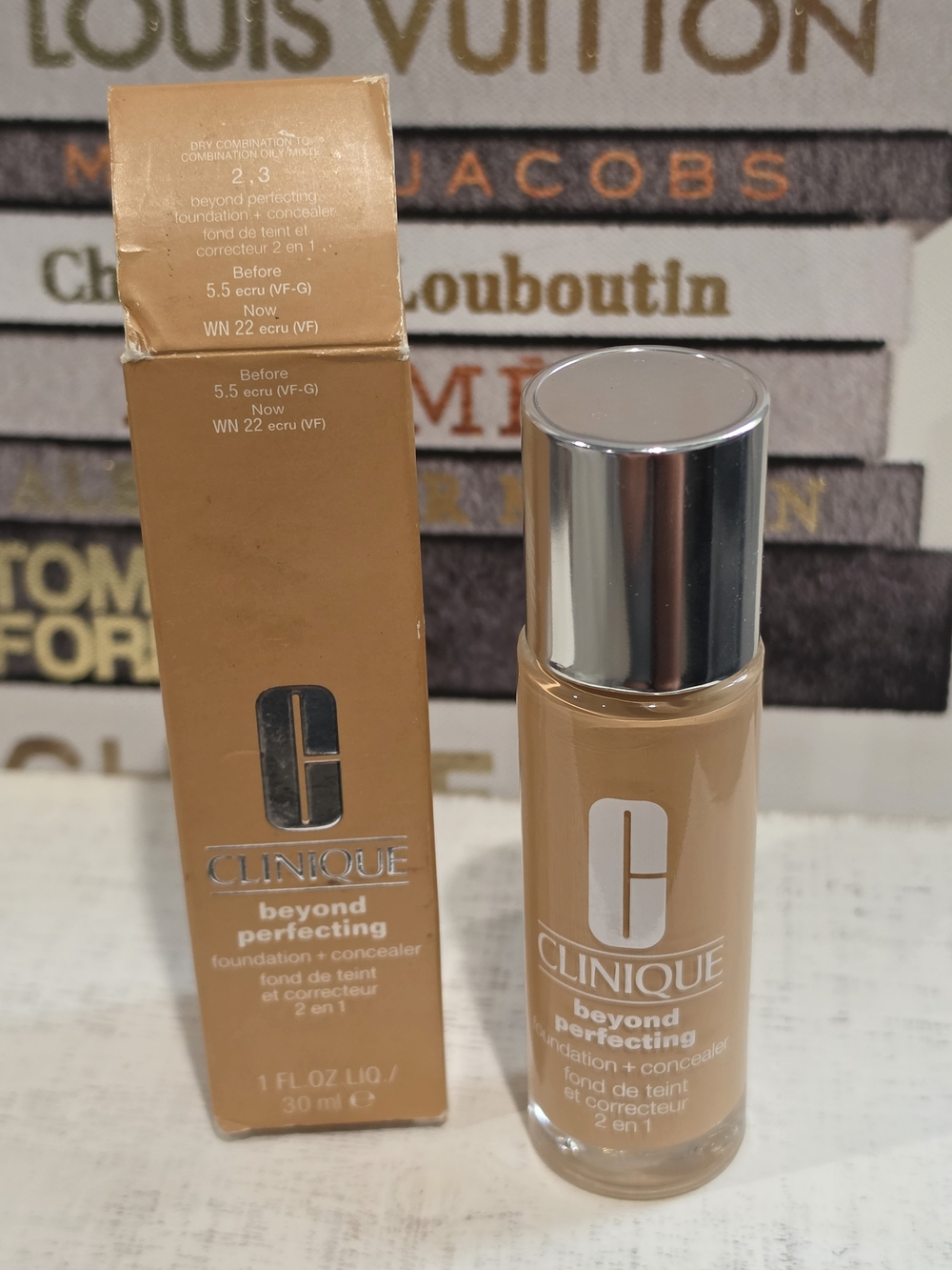 Clinique Beyond Perfecting Foundation + Concealer — WN 22